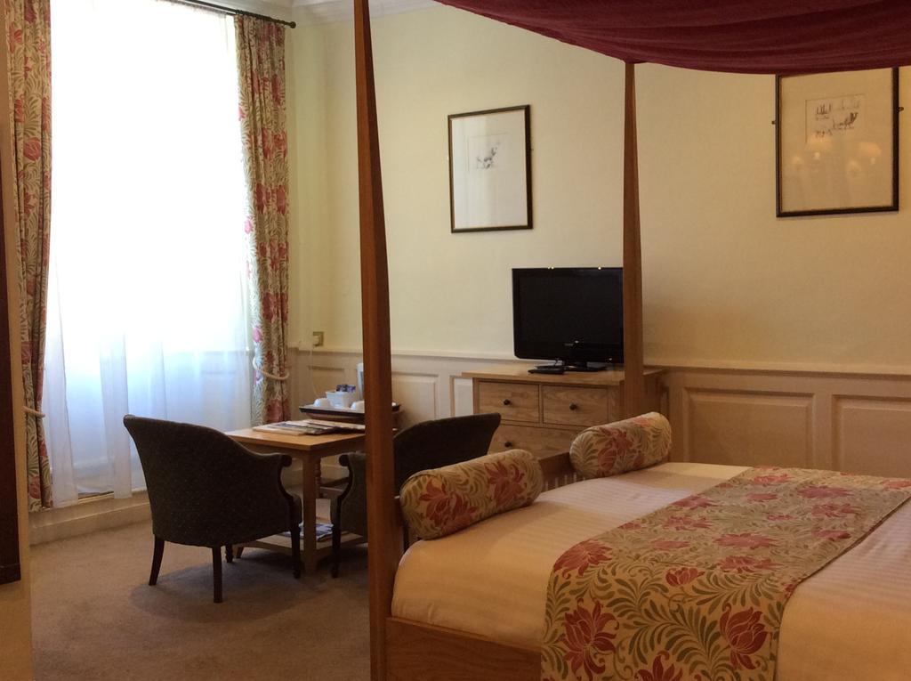 Bedford Hotel ทาวิสต็อก ภายนอก รูปภาพ