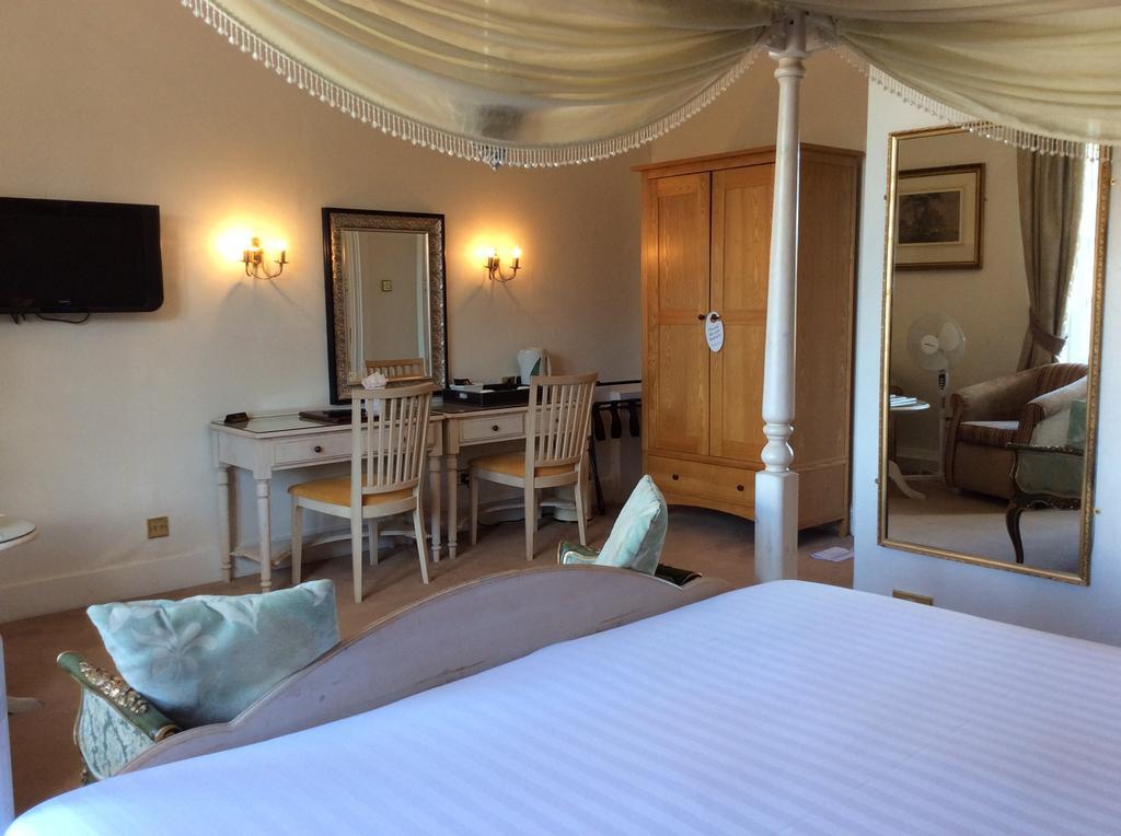 Bedford Hotel ทาวิสต็อก ภายนอก รูปภาพ