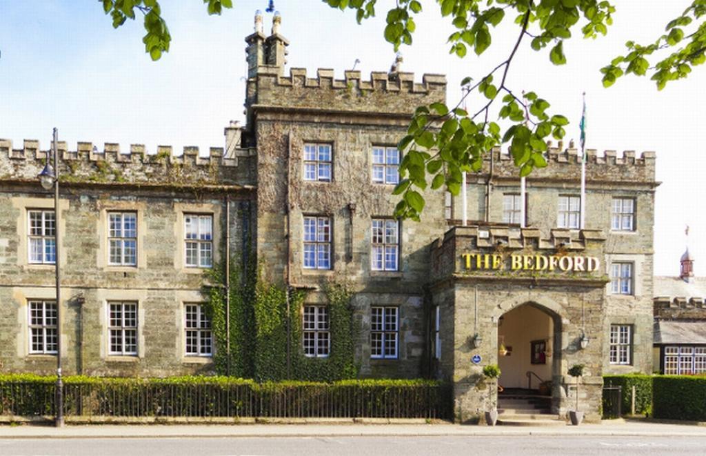 Bedford Hotel ทาวิสต็อก ภายนอก รูปภาพ