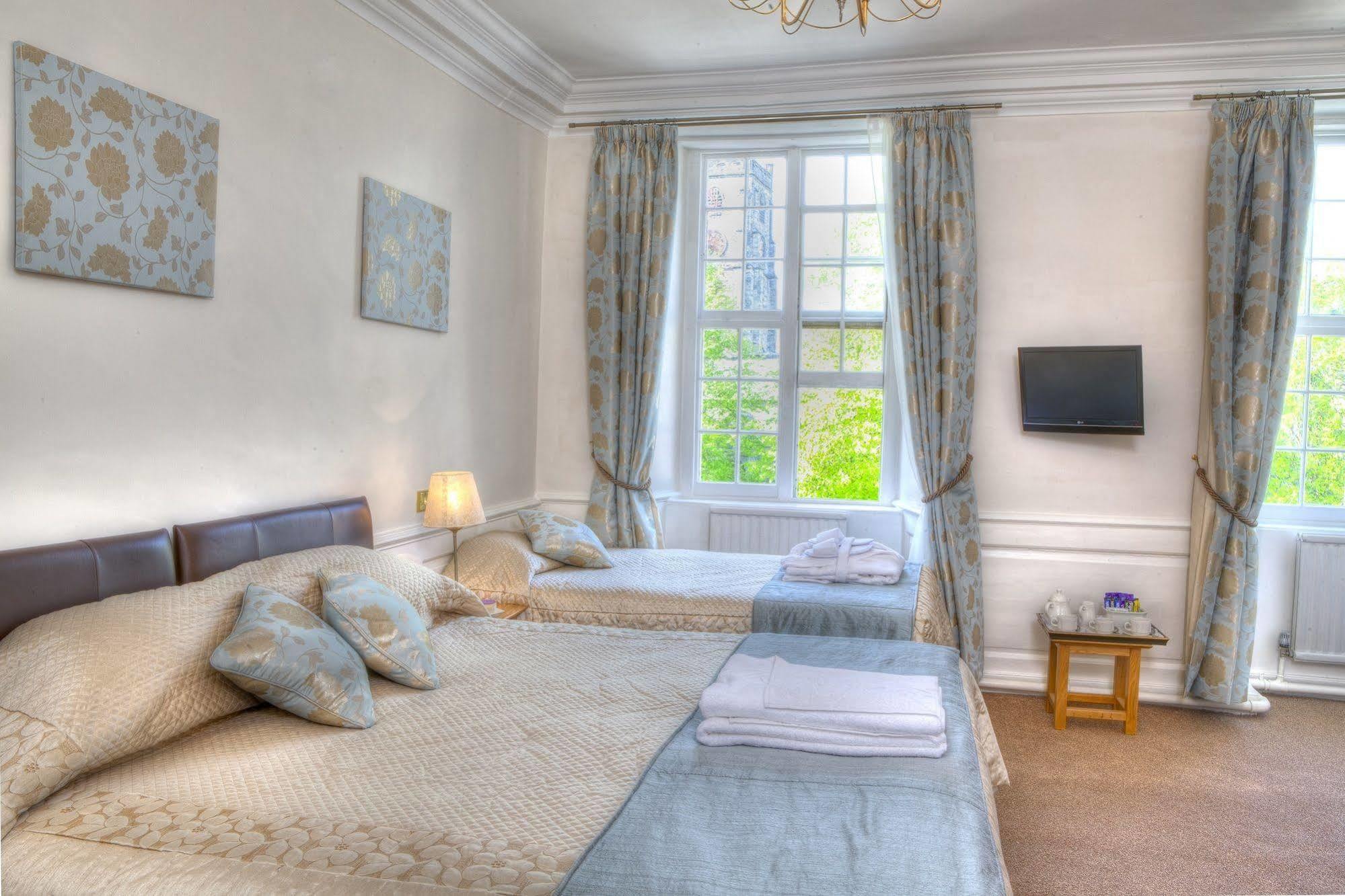 Bedford Hotel ทาวิสต็อก ภายนอก รูปภาพ